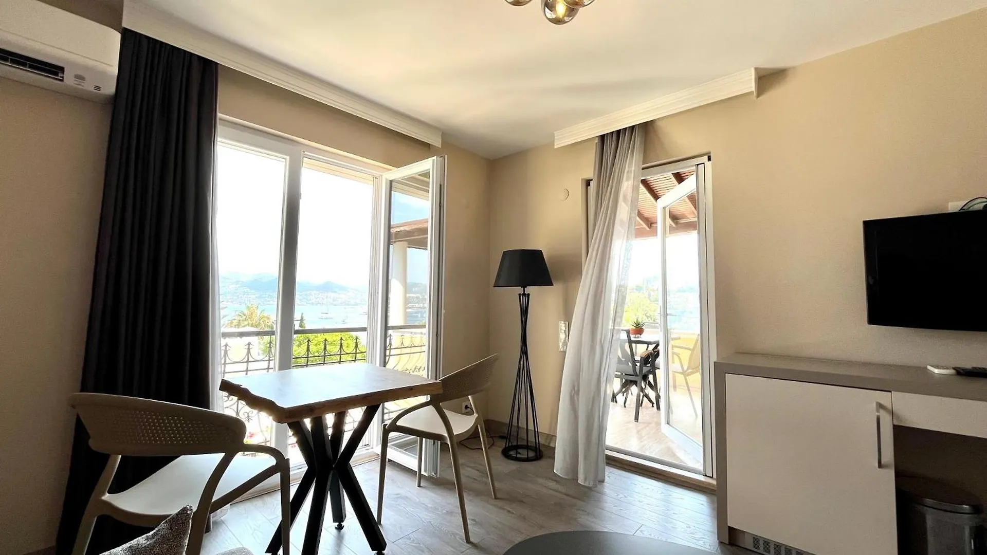 Farrys Boutique Hotel & Beach Club - Yalikavak